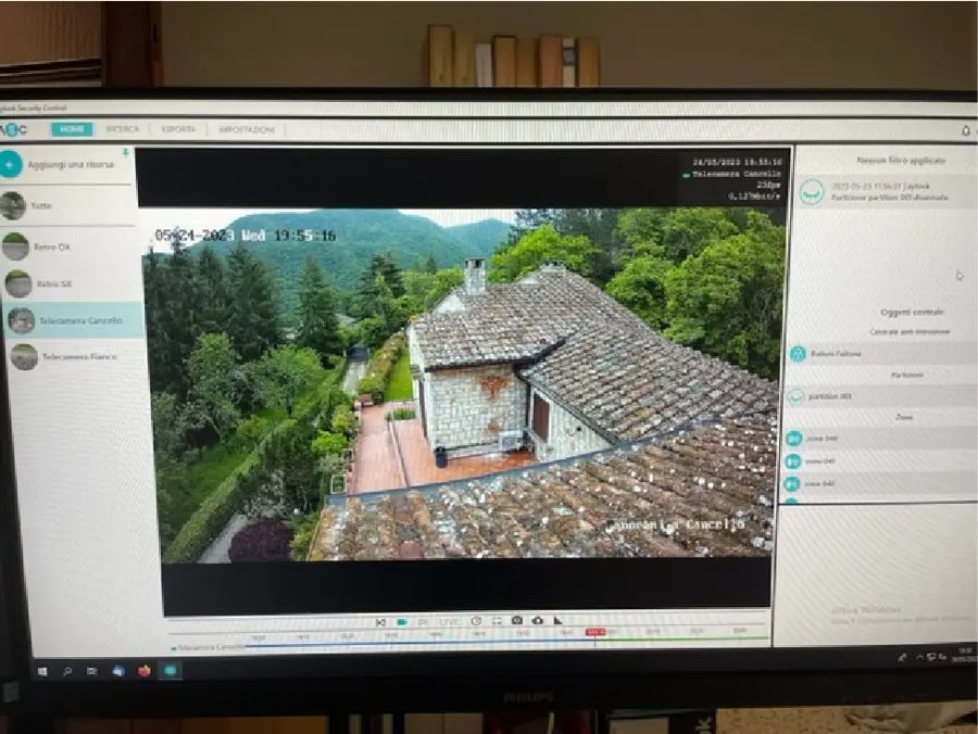 Vista live in ASC del cancello della proprietà Balloni