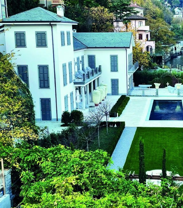 Waterfront villa on Lake Como